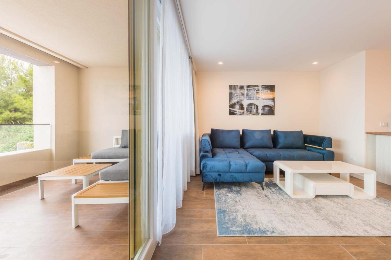 Apartment Olijfboom Дуги Рат Екстериор снимка
