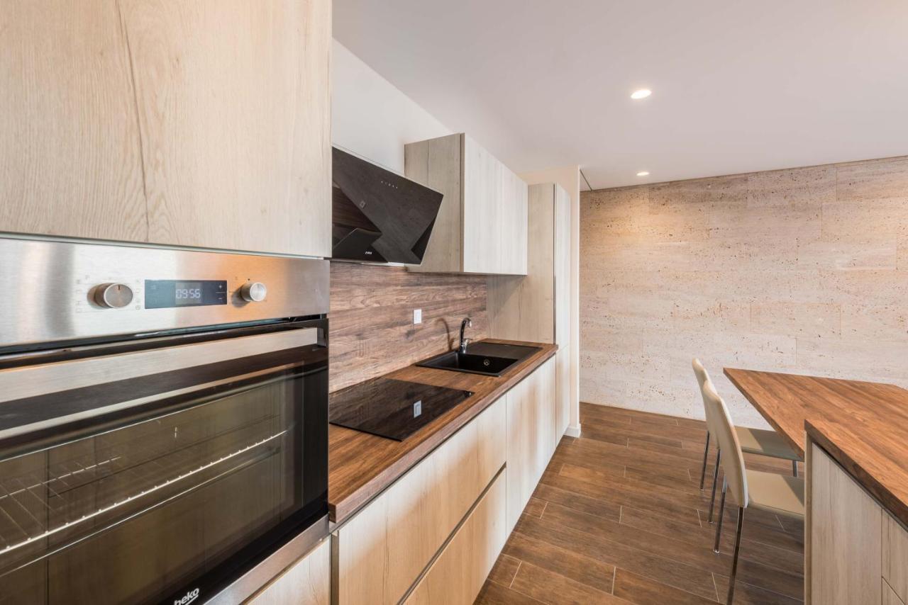 Apartment Olijfboom Дуги Рат Екстериор снимка