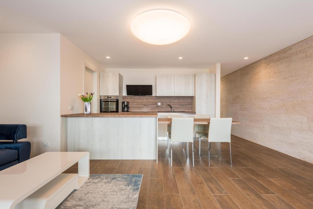 Apartment Olijfboom Дуги Рат Екстериор снимка
