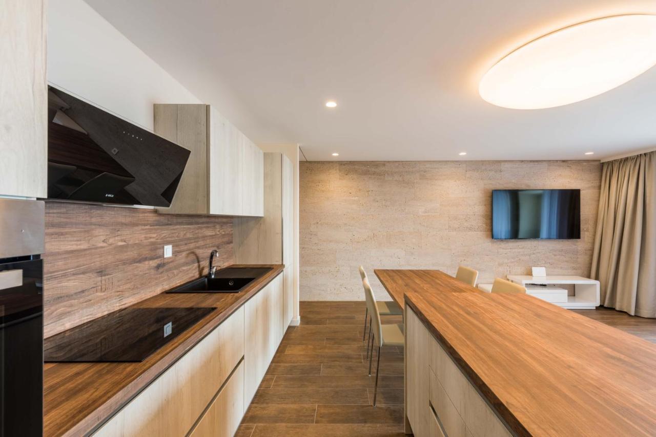 Apartment Olijfboom Дуги Рат Екстериор снимка