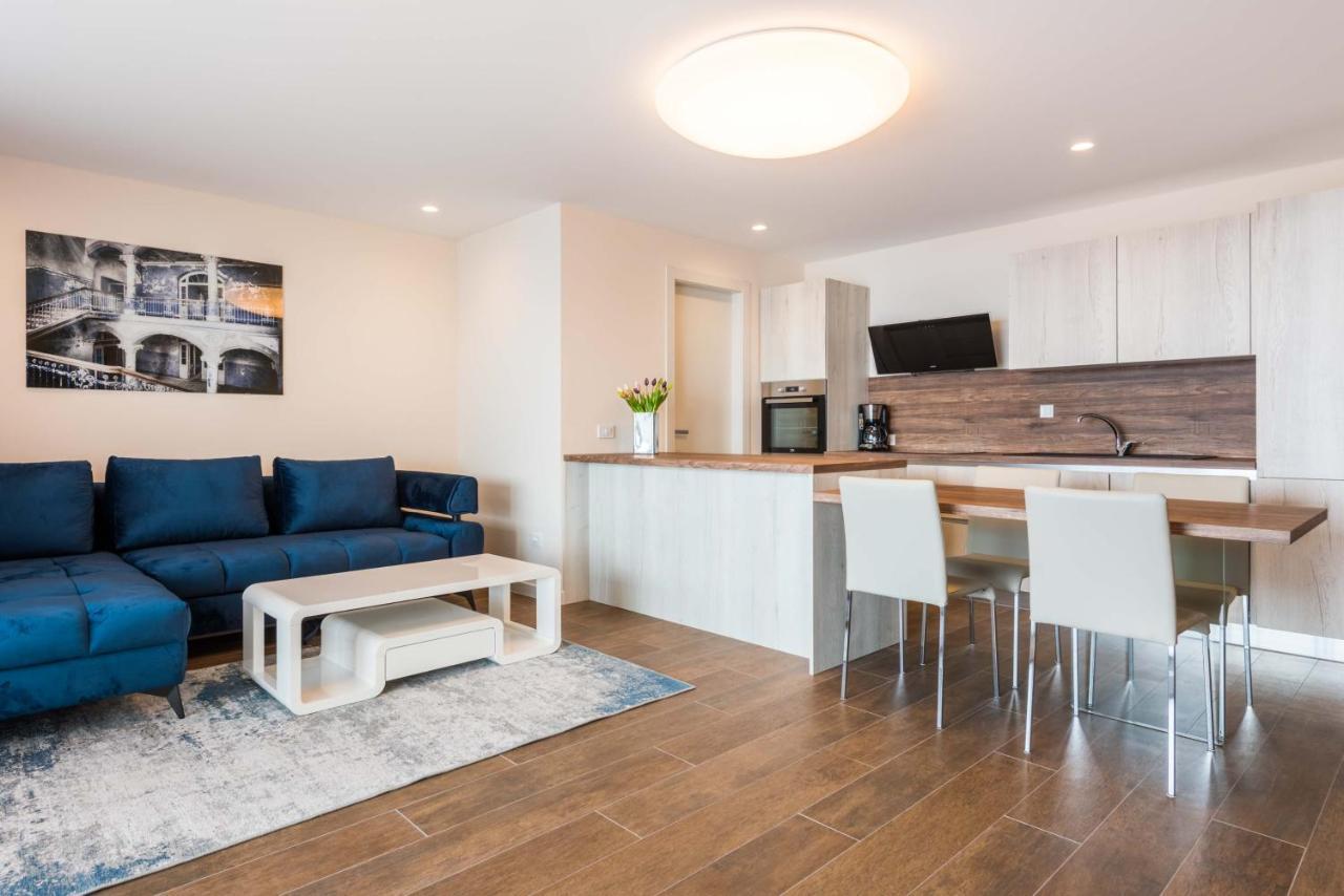Apartment Olijfboom Дуги Рат Екстериор снимка