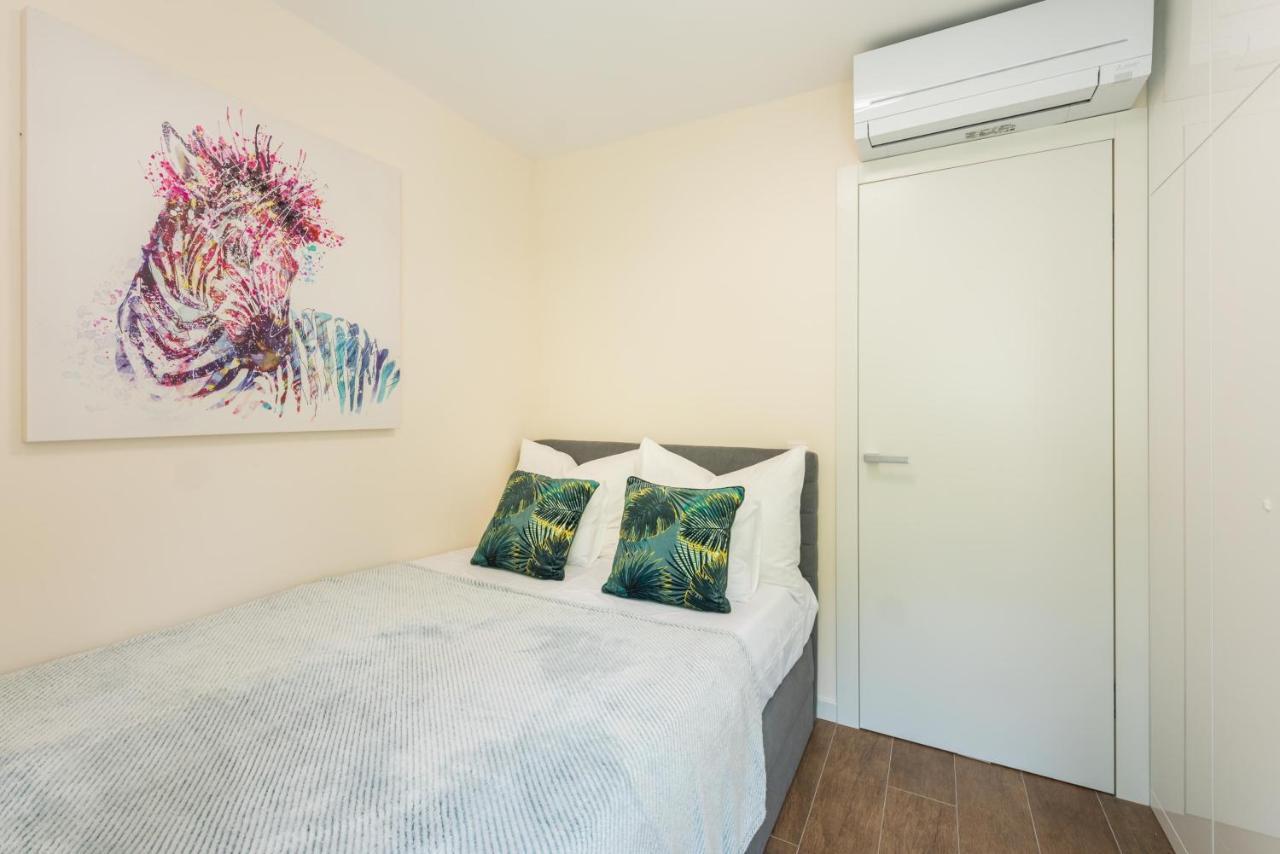 Apartment Olijfboom Дуги Рат Екстериор снимка